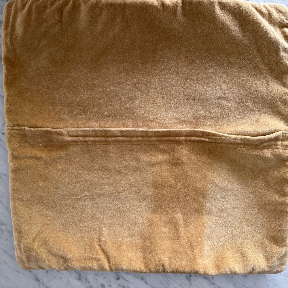 Chandler 4 corners wool hooked pillow with insert - Picture 6 of 12